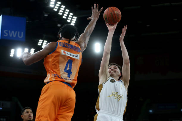 对球队主力 对球队主力