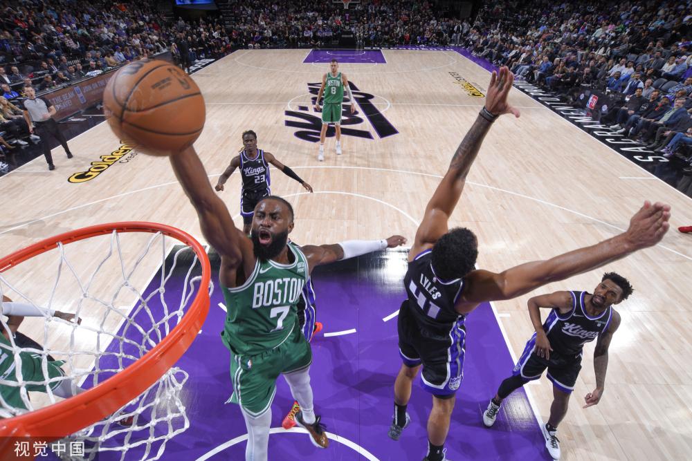 赛场上继续 赛场上继续